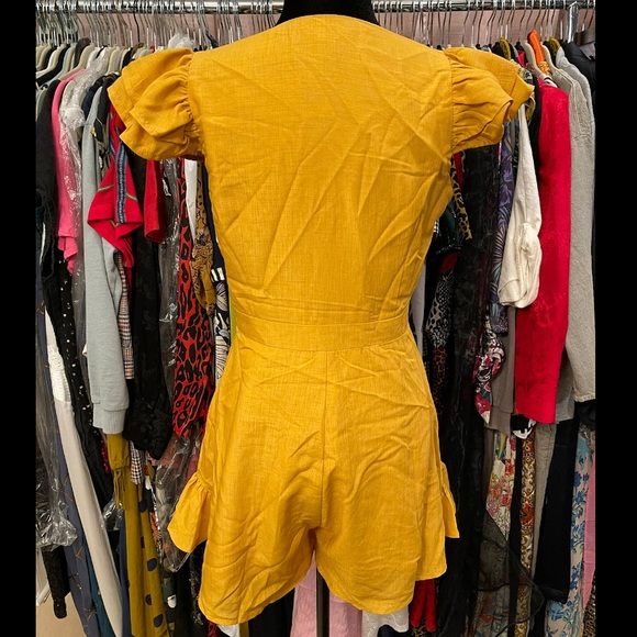 FOREVER 21 short romper - Picture 3 of 6